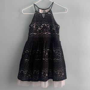 Sequin Hearts Girl/Black and White Cut Out Lace Skater Dress
